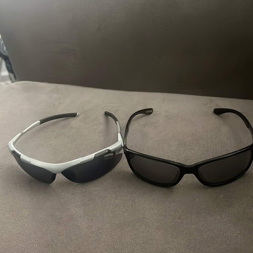 2 pairs men’s sunglasses Tifosi Foster grant